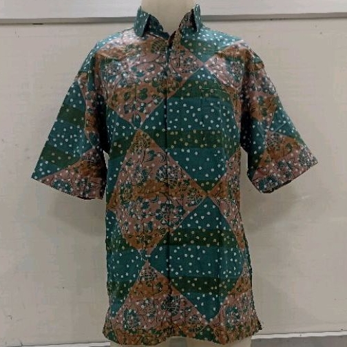 Gajah Duduk Baju Batik
