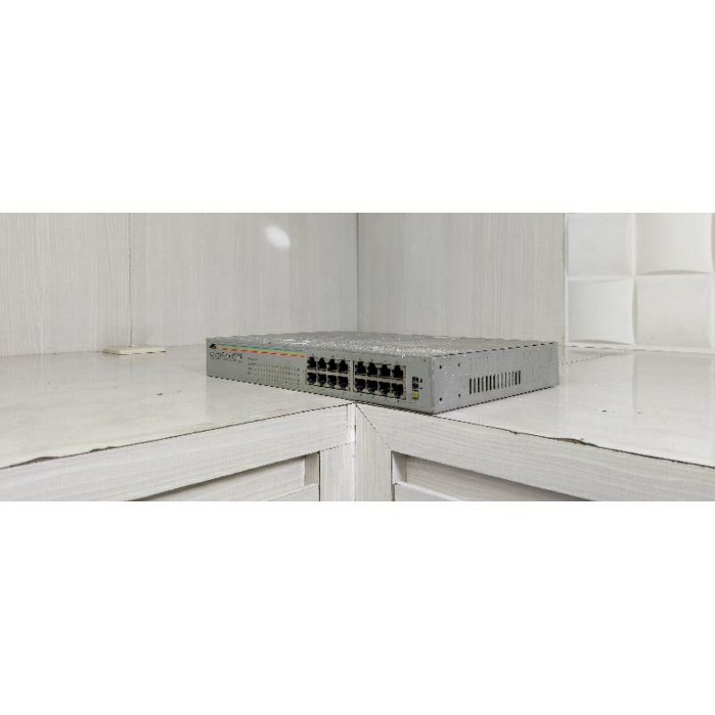 Switch Allied Telesyn FS71616 Port 10/100