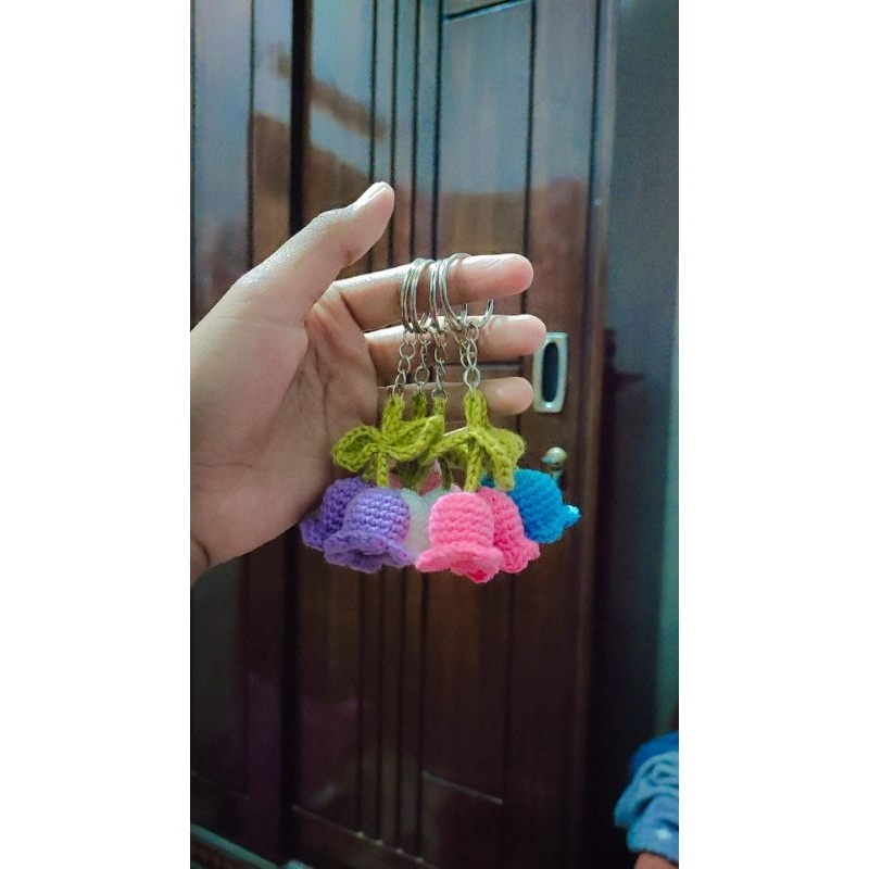 gantungan kunci bunga lonceng/ sovenir gantungan kunci/ crochet keychain