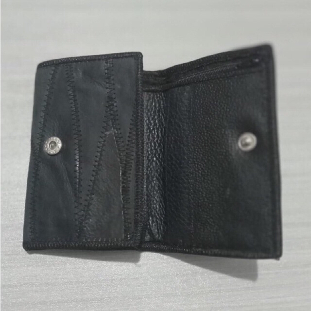 dompet klasik asli produk Indonesia bahan kulit asli model sambungan model dompet lipat tiga #dompet #dompetpria #dompetkulit #dompetcowok #dompetunik