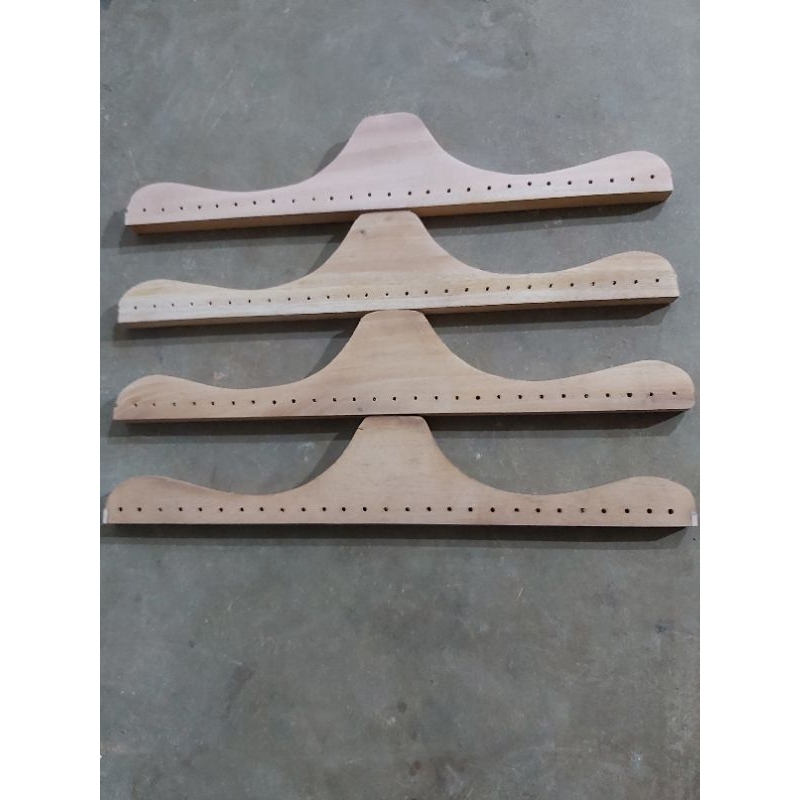 mahkota/ gunungan sangkar