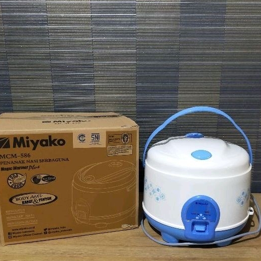 Magic Com Miyako 1.8 Liter MCM 586 Rice Cooker Pemanas Nasi Fungsi 3 in 1 MCM586