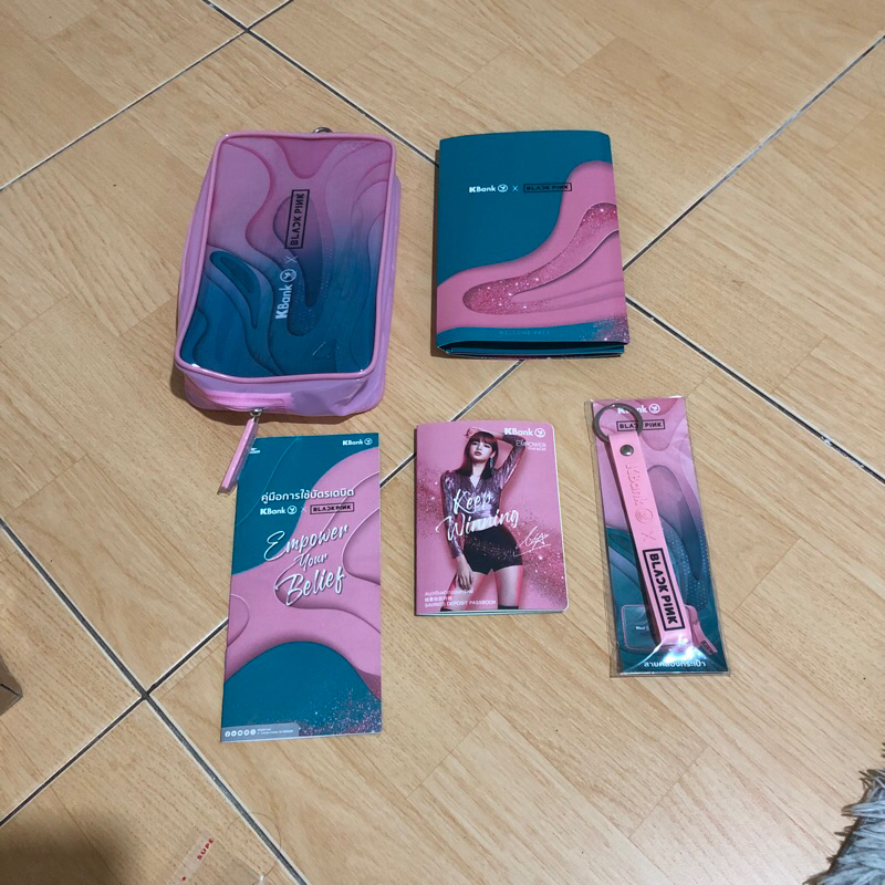 (SET) LISA BLACKPINK OFFICIAL KBANK POUCH STRAP BANK-BOOK