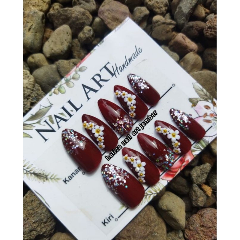 PROMO KUKU PALSU WEDDING MURAH WARNA MERAH CANTIK DENGAN HIASAN BUNGA RESIN DAN GLITER GOLD.