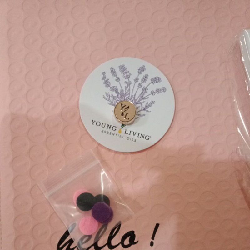 pin masker ..free 6kapas utk ditetesi essential oil young living original