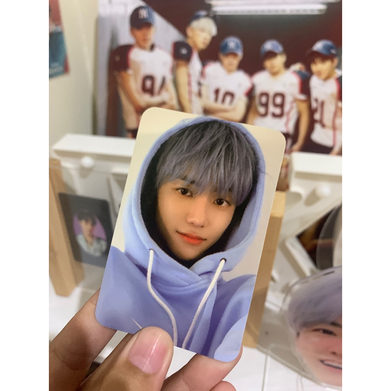BOOKED JAEMIN HOODIE BIRU