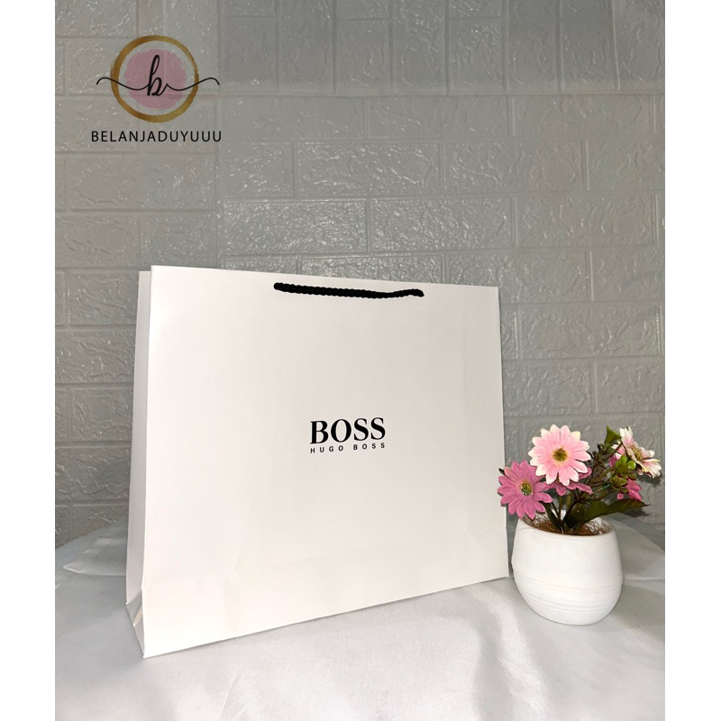 Paper Bag Hugo Boss Pembungkus Kado ( READY STOCK JKT )