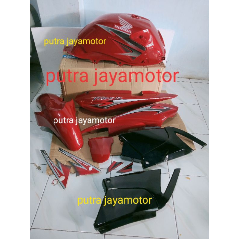 cover body bodiset fullset Tiger Revo warna merah set stiker