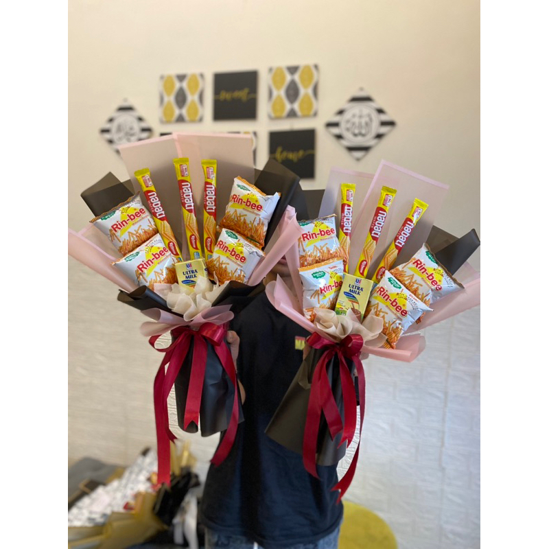 

BUCKET SNACK MURAH Kado Wisudah Ulangtahun