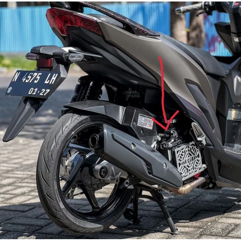 COVER PLAT  BESI RADIATOR ATAS CARBON KEVLAR/ WTP VARIO 125/150,PCX 150,ADV HONDA