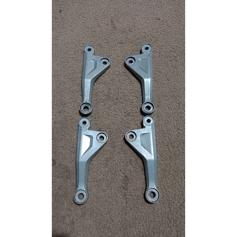 Dudukan breket pangkon mesin honda cbr 150 new cb 150 r original copotan