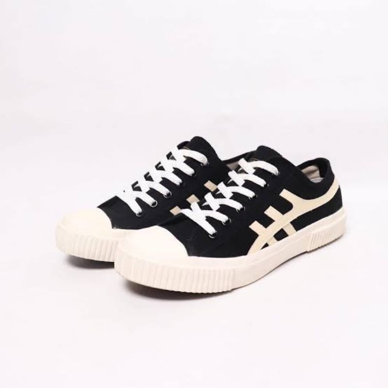 sepatu pro kodachi max Hitam crem kasual trendy  original