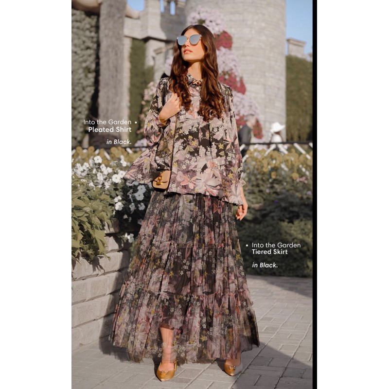 READY PRELOVED SIZE M Into The Garden Tiered Skirt Benang Jarum