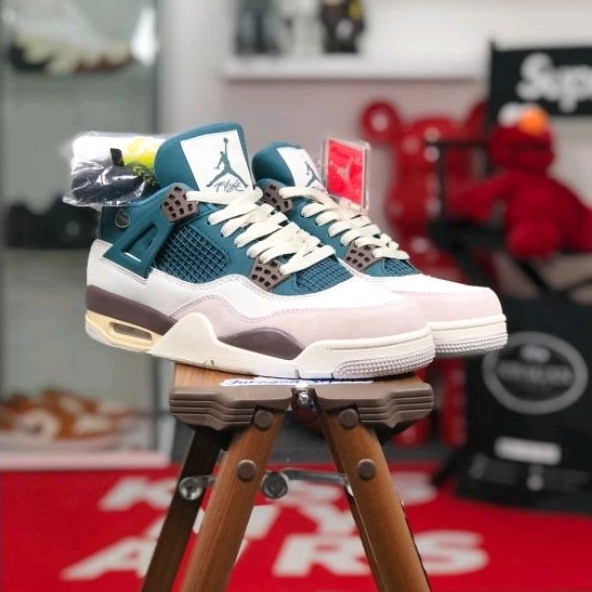 Air Jordan 4 &quot;Snorlax Custom&quot;