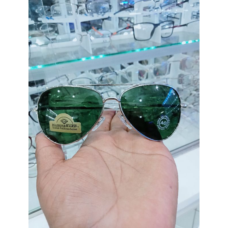 kacamata AO dengan lensa DIAMOND HARD