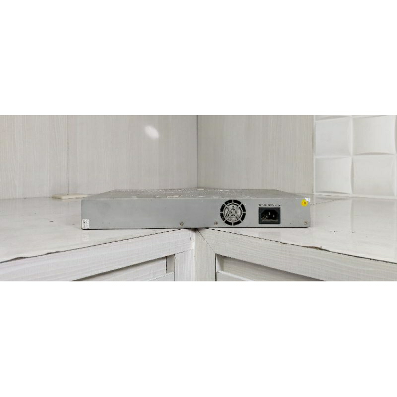 Switch Allied Telesyn FS71616 Port 10/100