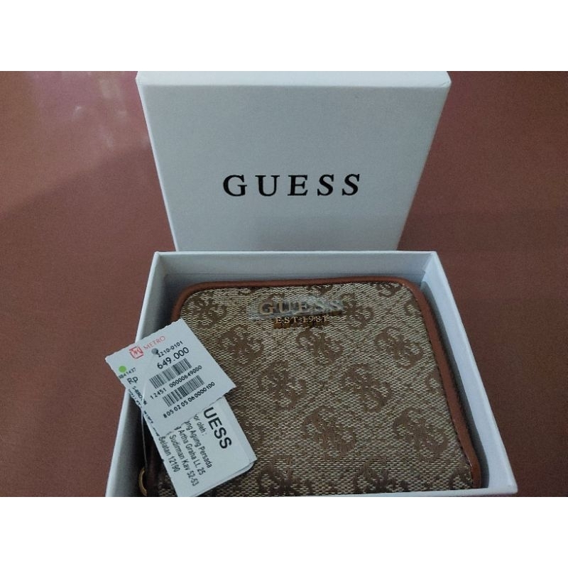 Dompet Kecil Guess