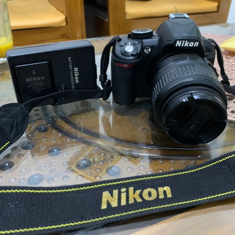 Kamera DSLR Nikon D3100