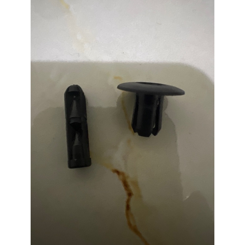 baut klip tutup kaki jok belakang avanza xenia