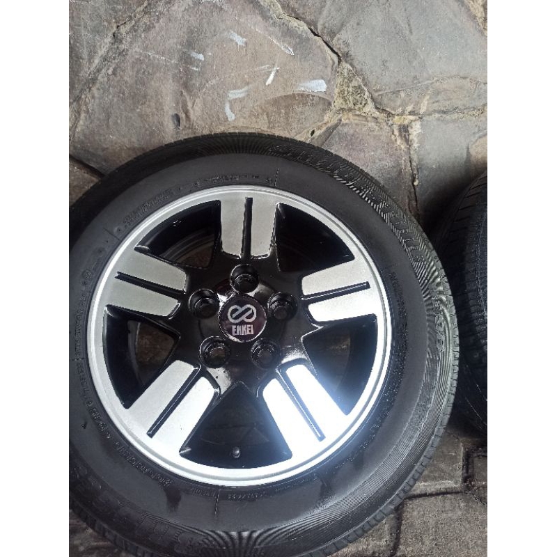 4 Velg R15 PCD 5x114+Ban 205/65 TT/Cash Apv innova grandmax luxio megacarry brv l300