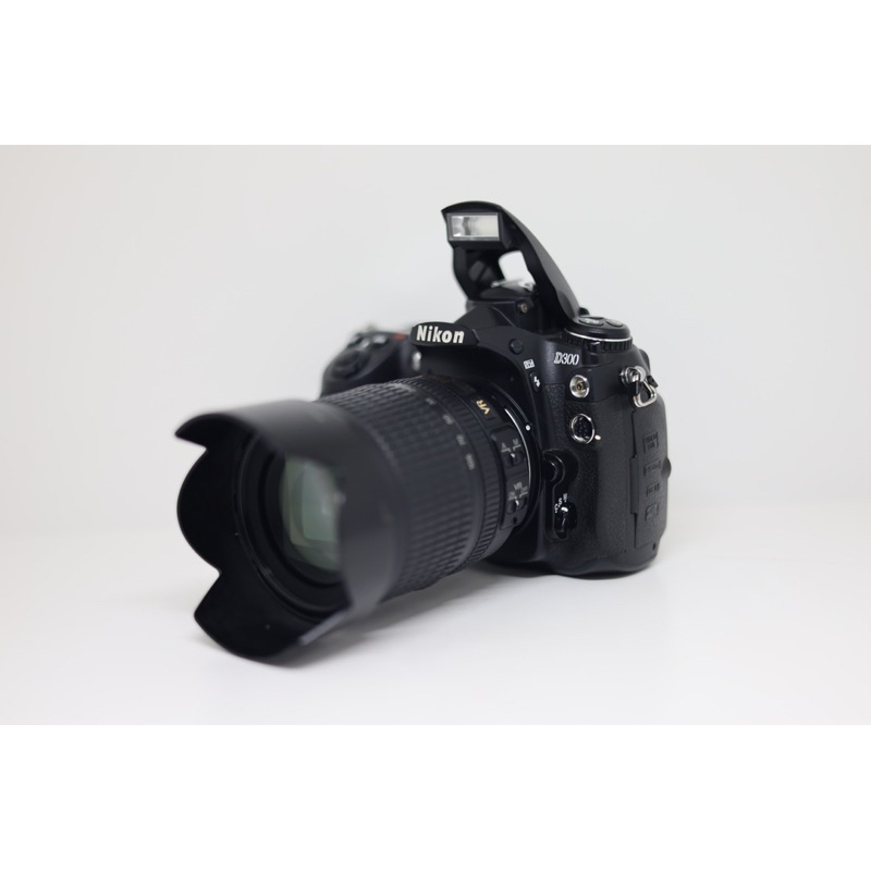 Kamera Nikon D300 Body Only Murah