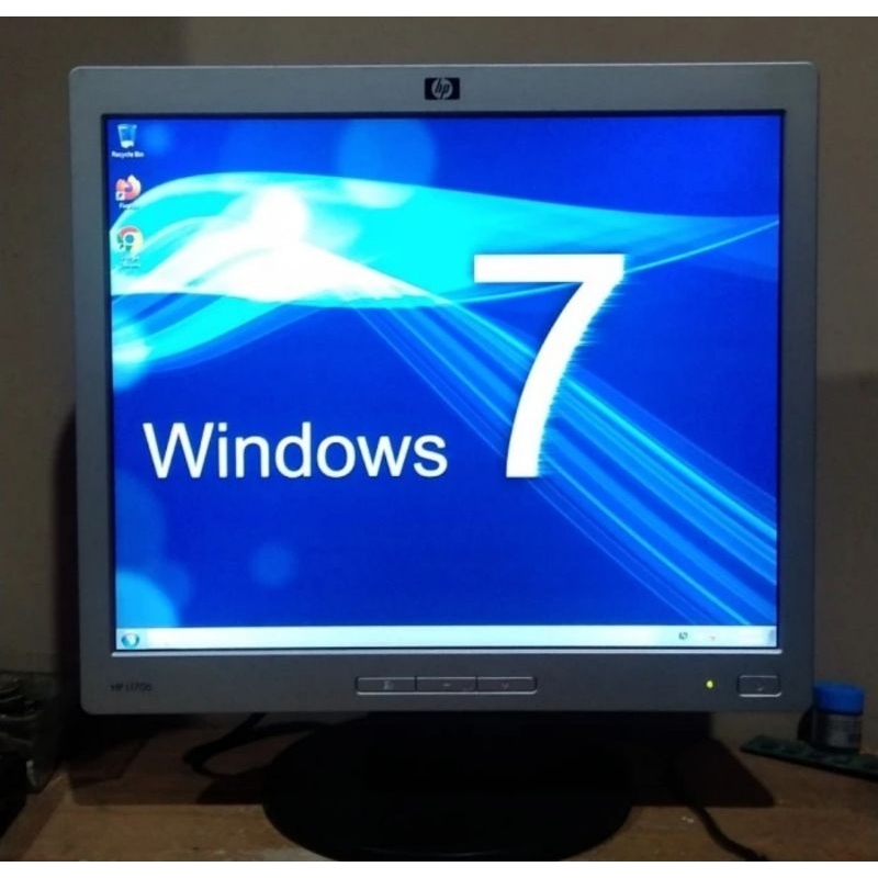 MONITOR HP 17 inch KOTAK