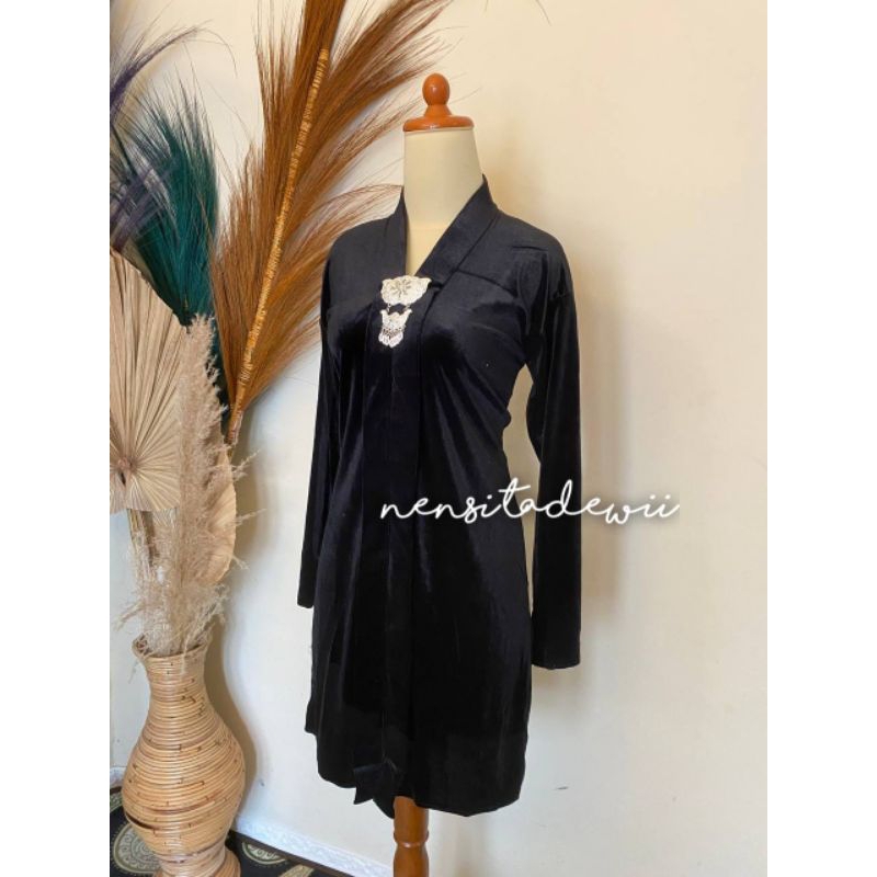 Kebaya Kartini (Leher V), Body Panjang - Warna Hitam