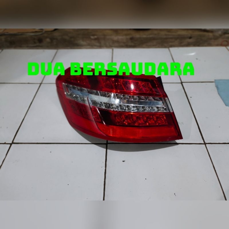 STOP LAMP Stoplamp lampu belakang mersy Mercedes Benz w212 kiri