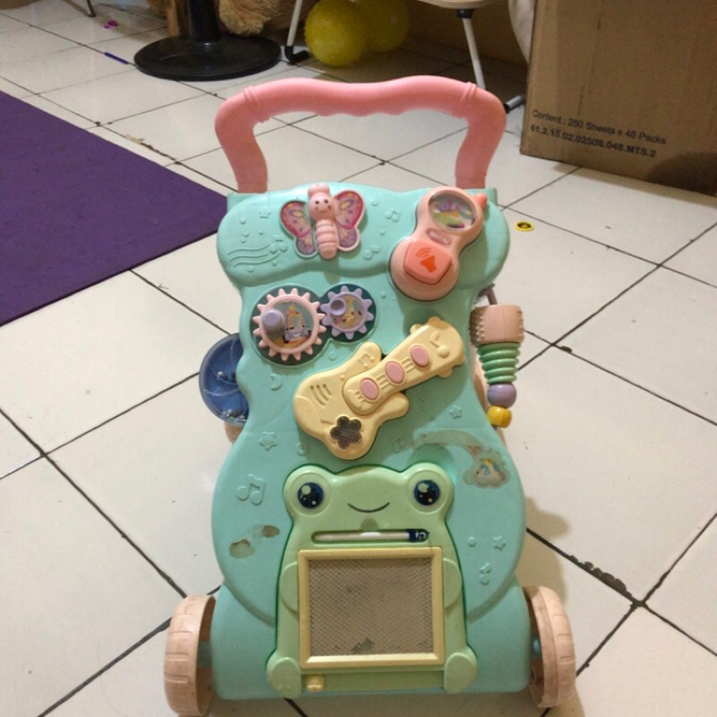 Baby walker second preloved