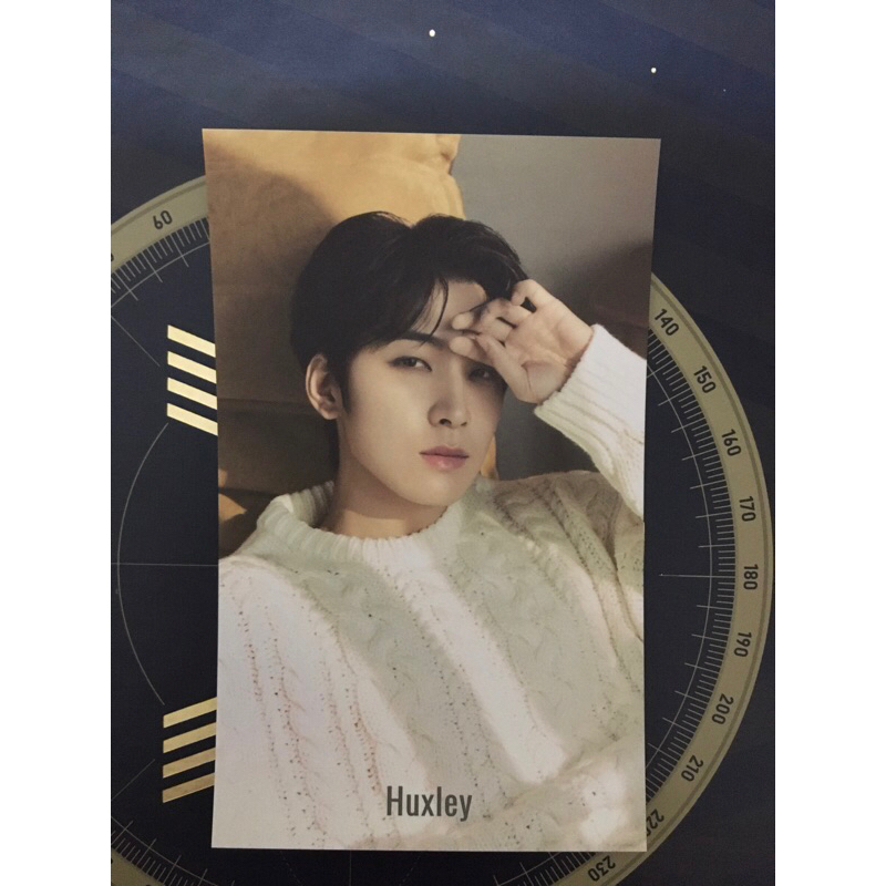 [READY] Photocard Wonwoo x Huxley first edition silau/pegang dahi