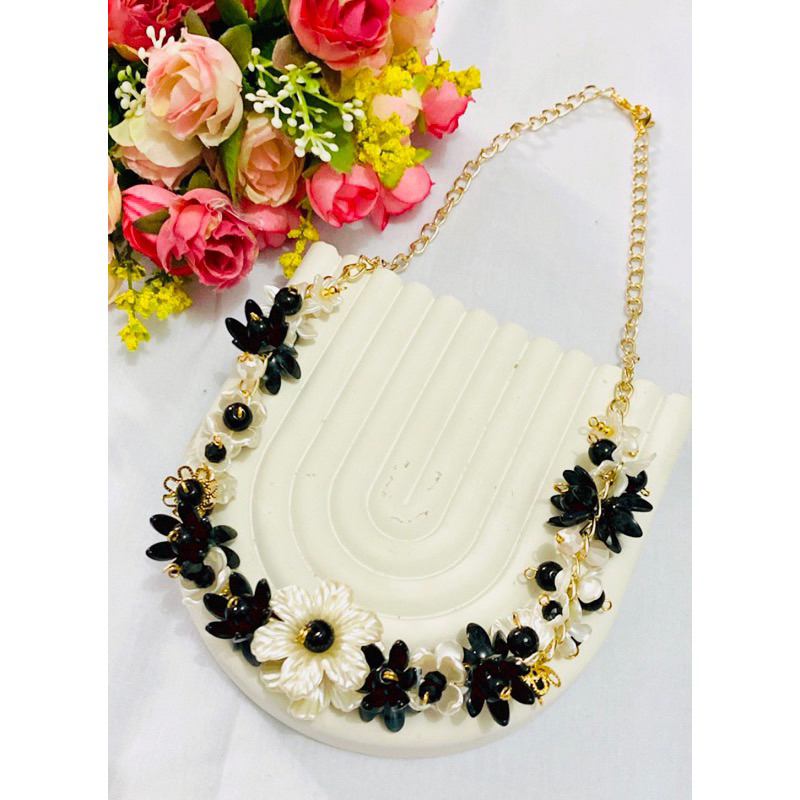 PREMIUM CRYSTAL BEADS NECKLACE - KALUNG DAILY HIJAB FASHION GOLD KOREA HANDMADE LAYER CHOKER KOREAN NECKLACE KONDANGAN | KALUNG PANJANG HIJAB NONHIJAB KALUNG KONDANGAN KEBAYA • READY STOCK BY YMPROJECTS