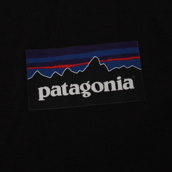 Kaos / baju / t shirt / kaos distro pria wanita dewasa bahan catton combet 24s tebal kaos patagonia terbaru