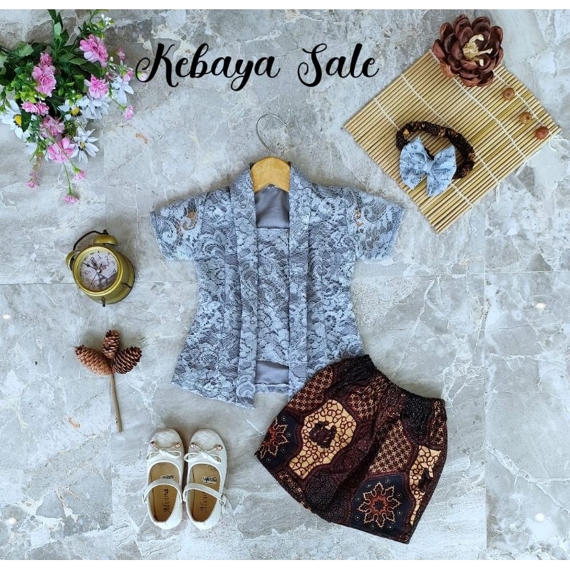 KUTU BARU SALE ANAK/KEBAYA KUTU BARU SALE ANAK WARNA ABU/KEBAYA ANAK PEREMPUAN