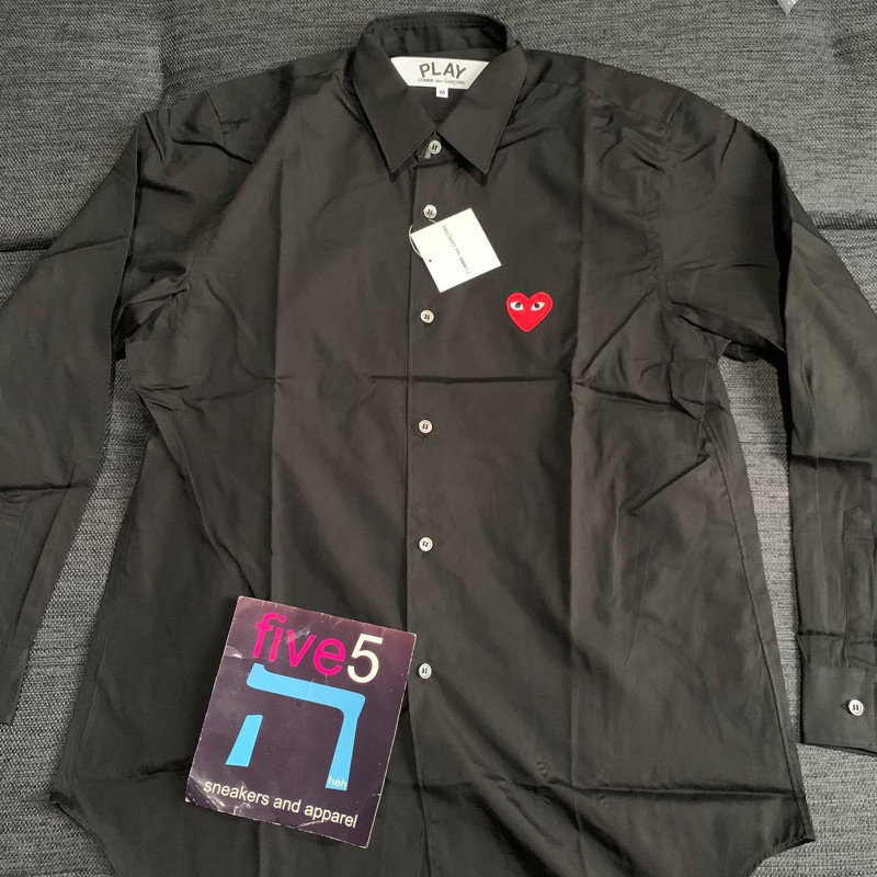 cdg play red heart on black shirt kemeja