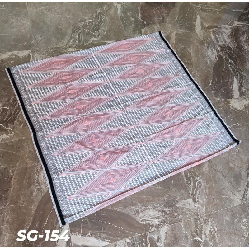Sarung Tenun Goyor Motif Lancip Putih Merah Muda