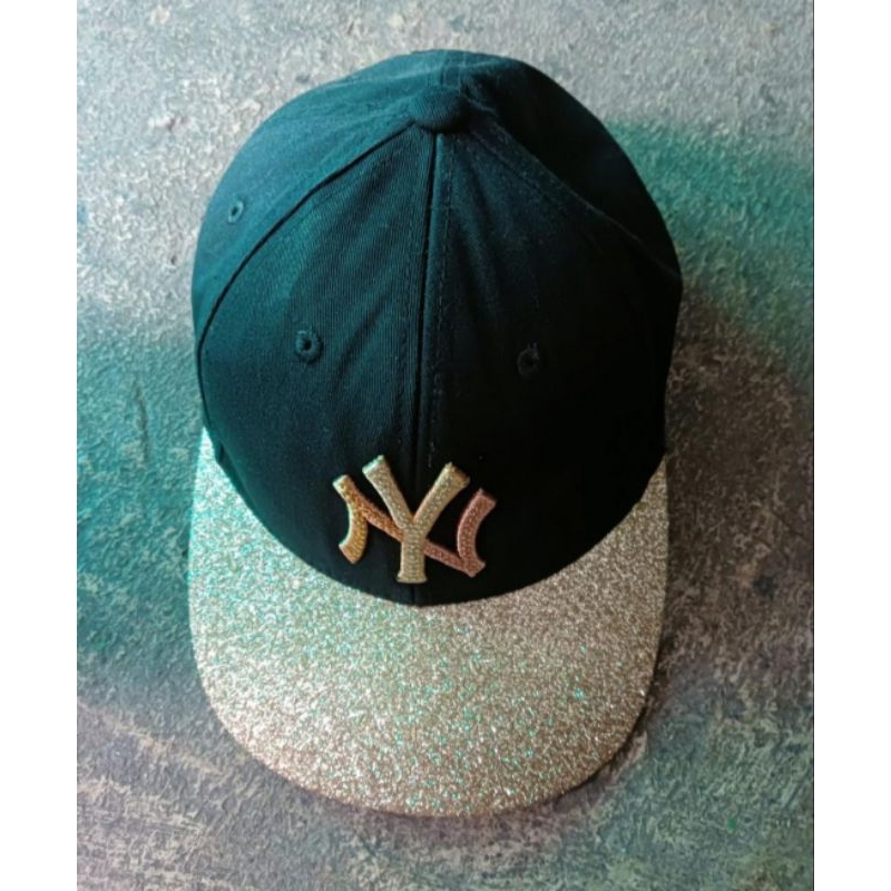 topi mlb caps