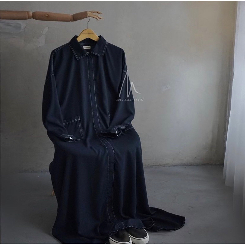 Izzah Abaya Navy L by MuslimahBasic