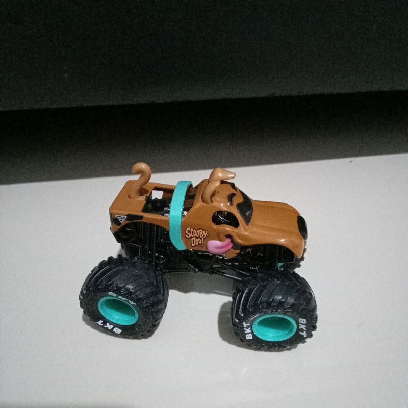 scooby doo monster jam skala 64 loose