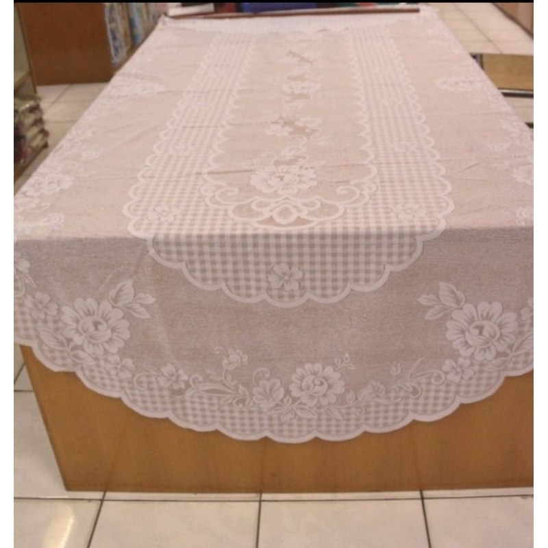 Taplak Meja Makan OVAL kode 1085 untuk 8 Kursi uk. 150 x 270cm bahan kain POLIESTER RENDA CANTIK / a
