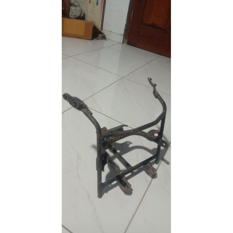braket dudukan fairing atas Yamaha rzr pure sport besi bracket Fering utama lampu depan