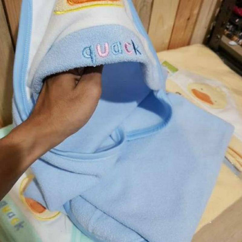 Selimut Topi Bayi 85x85 Cm Lucky Angel Lembut Kiddy Hoodie Blanket Rotary With Hat Lembut Baby