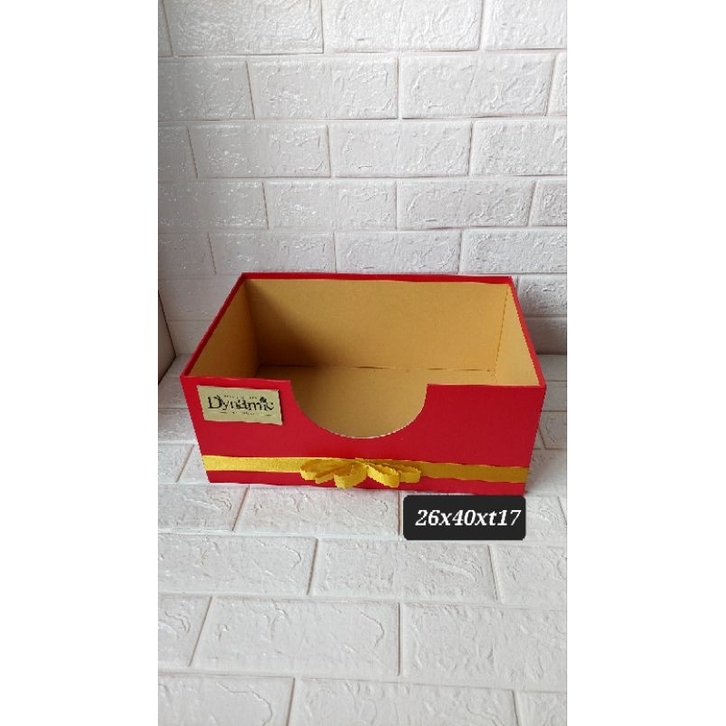 

BOX PARCEL GIFT HAMPERS BOX RED 26x40xt17 BAHAN TEBAL KOKOH