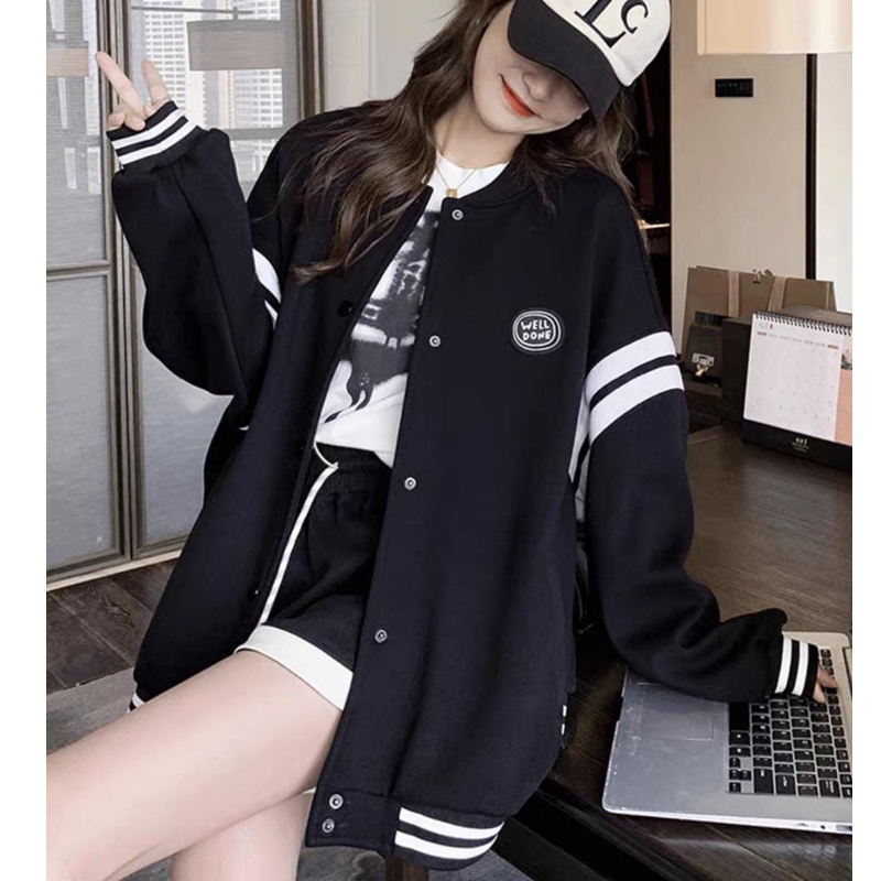 WELL DONE VARSITY JAKET BISBOL OVERSIZE UNISEX (AKG)