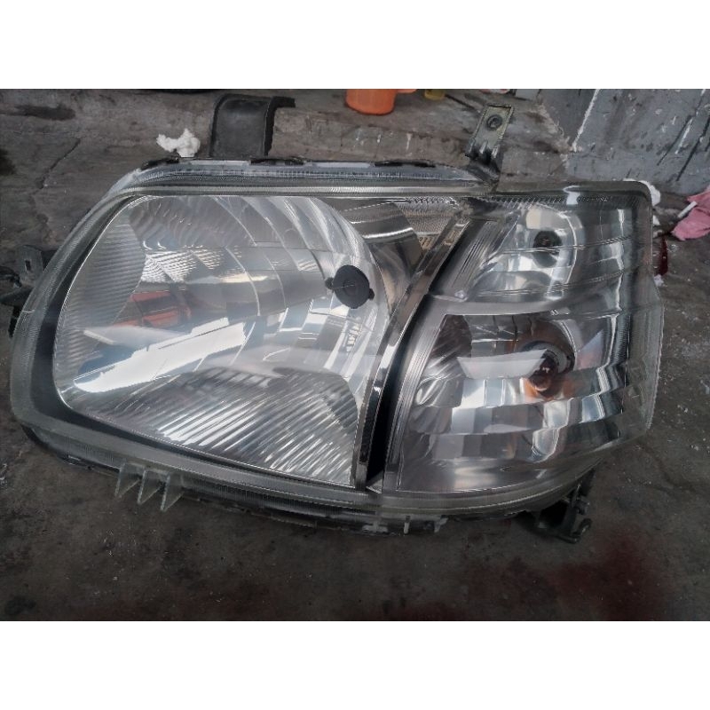 HEAD LAMP/LAMPU DEPAN GRANMAX ORIGINAL BEKAS