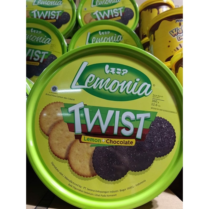 

Lemonia Twist Biscuit 360gr Kaleng