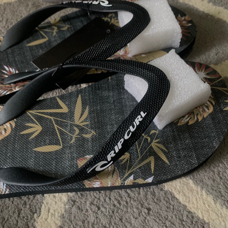 Sandal Ripcurl embos wettie flower logo thong