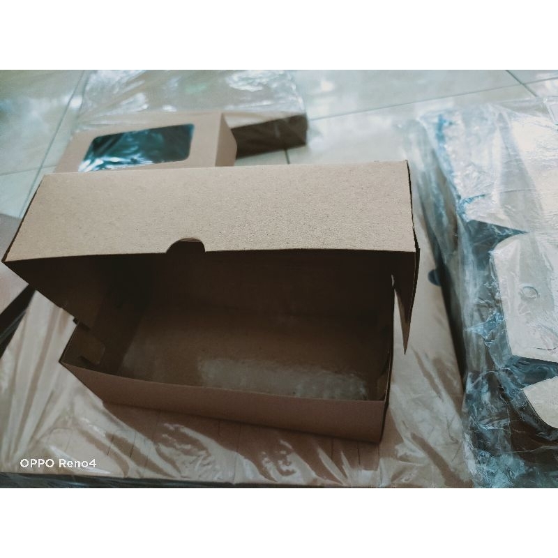 

Box bolu gulung/box kardus roti bakar/Box kardus brownies