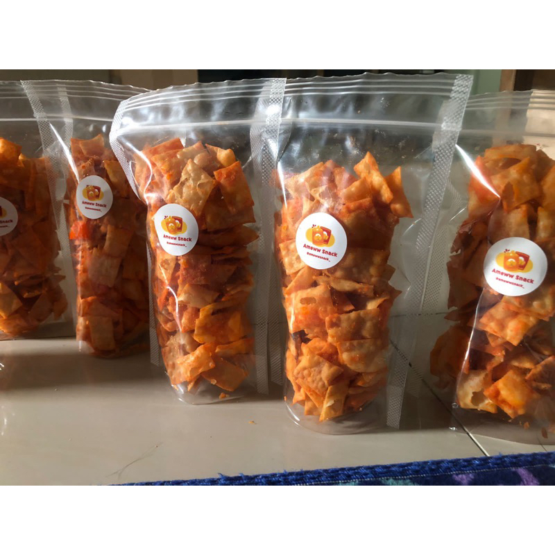 

keripik kulit pangsit