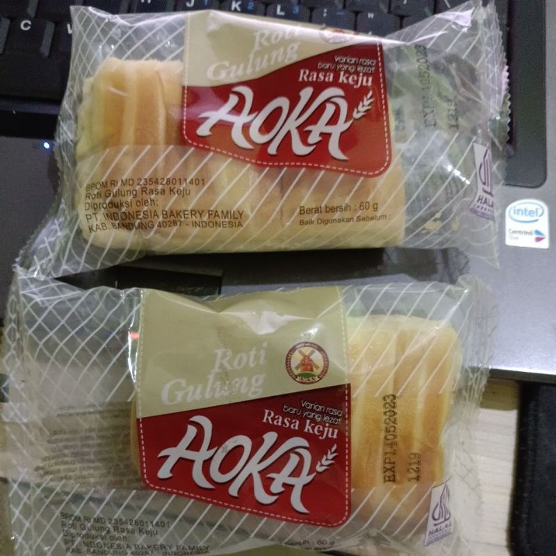 

roti gulung aoka rasa keju atau cokelat 1 dus isi 60