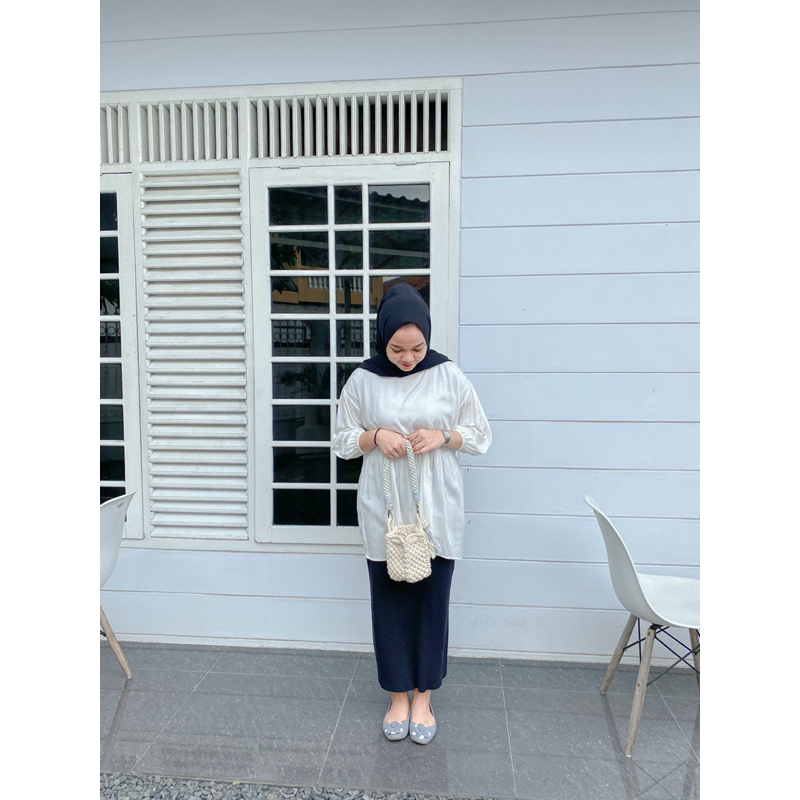 verly tunic // Tunik Wanita Sephia Fenie Ruffle Tunic // baju tunic hitam putih